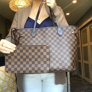 Louis Vuitton MM never full tote